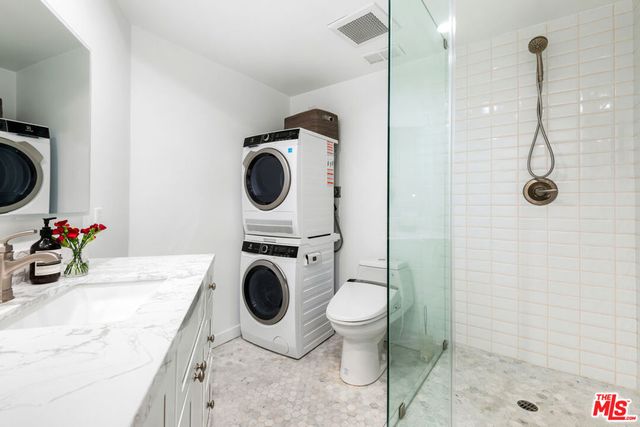 7250 Franklin Avenue 101, Los Angeles, CA 90046