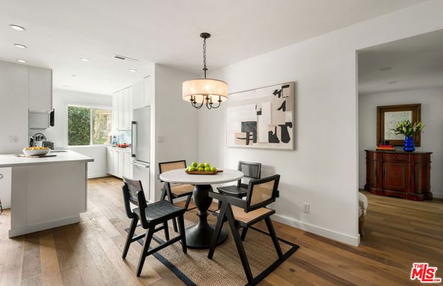 7250 Franklin Avenue 101, Los Angeles, CA 90046