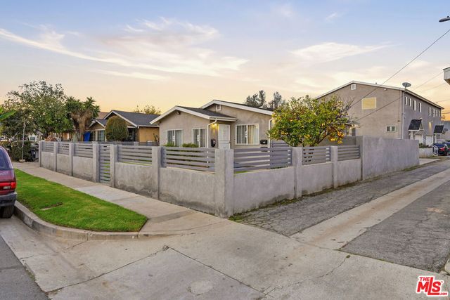 1213 W 93rd Street, Los Angeles, CA 90044