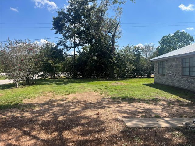 2014 Fm 1094 Road, Sealy, TX 77474