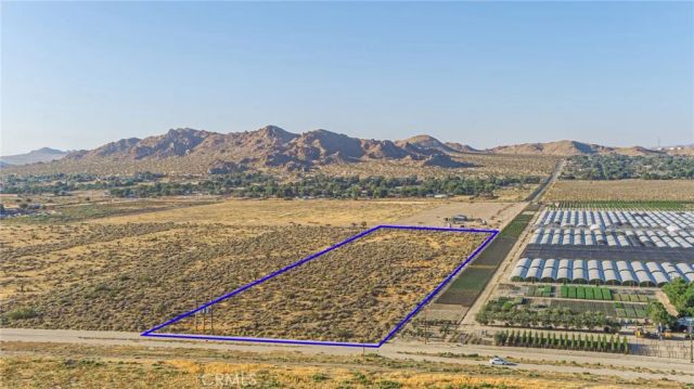 1593 Avenue R, Palmdale, CA 93591