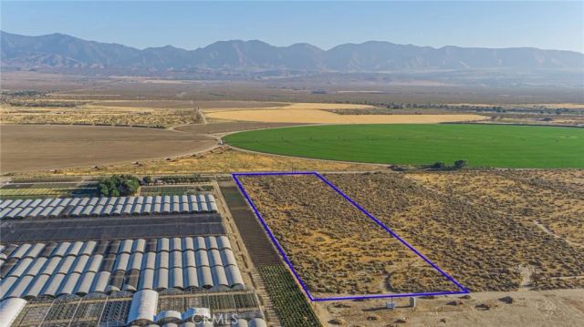 1593 Avenue R, Palmdale, CA 93591