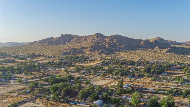 1593 Avenue R, Palmdale, CA 93591