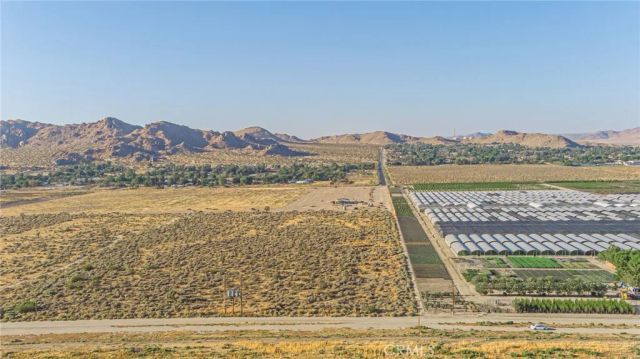 1593 Avenue R, Palmdale, CA 93591