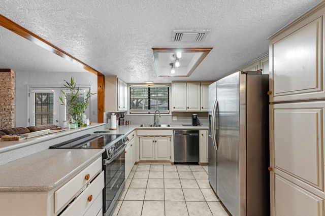 1505 Blake Drive, Brenham, TX 77833