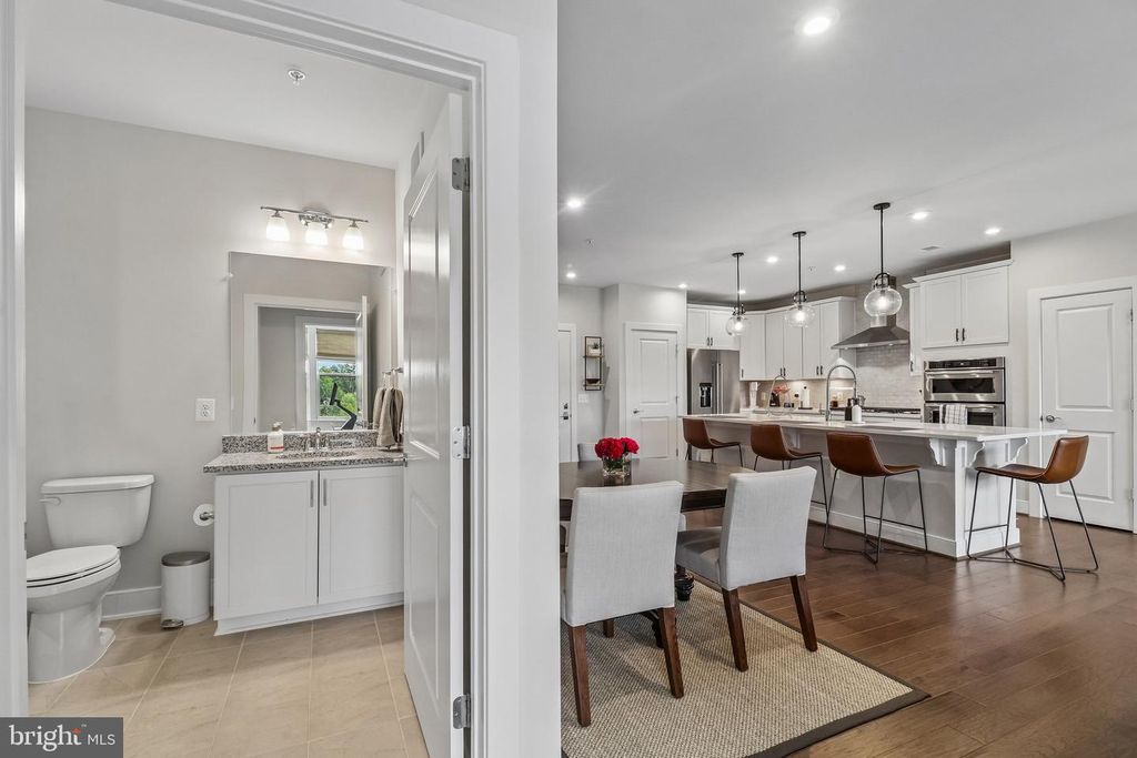 Image 19 of property listing at 3503 BELLFLOWER LN #406, Rockville, MD 20852