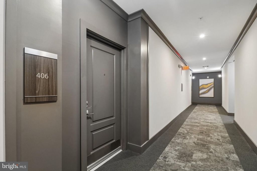 Image 28 of property listing at 3503 BELLFLOWER LN #406, Rockville, MD 20852