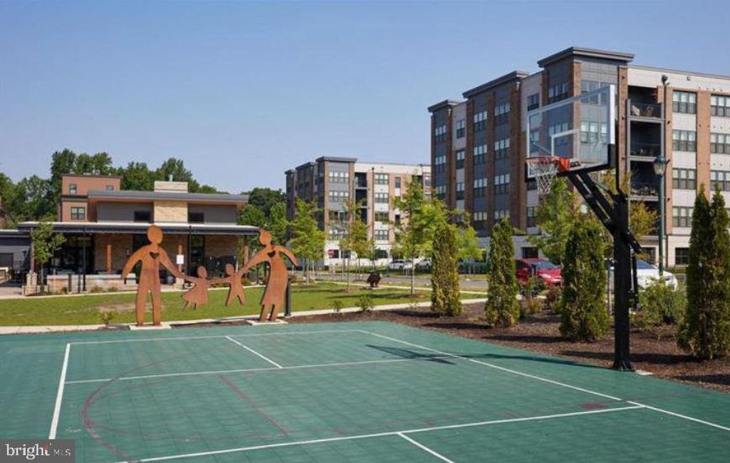 Image 36 of property listing at 3503 BELLFLOWER LN #406, Rockville, MD 20852