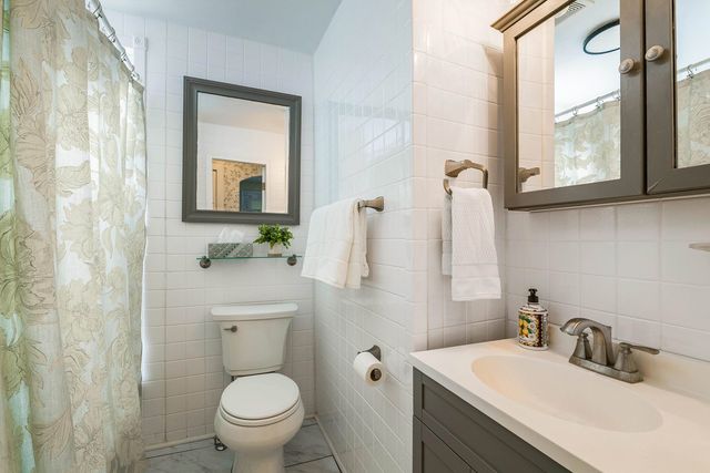 958 DONAGHE ST, Staunton, VA 24401