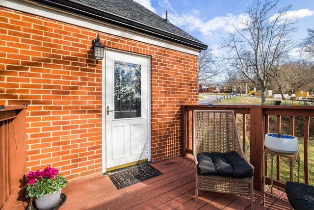 958 DONAGHE ST, Staunton, VA 24401