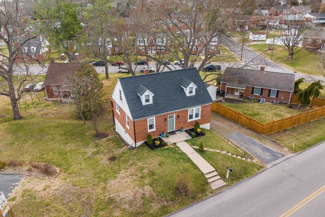 958 DONAGHE ST, Staunton, VA 24401