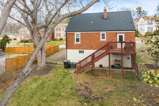 958 DONAGHE ST, Staunton, VA 24401