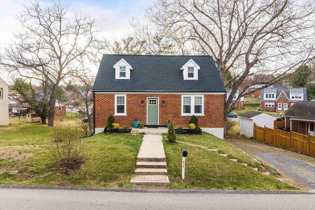 958 DONAGHE ST, Staunton, VA 24401