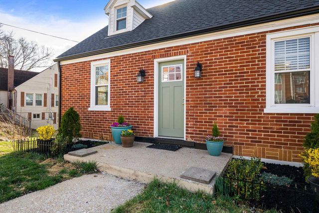 958 DONAGHE ST, Staunton, VA 24401