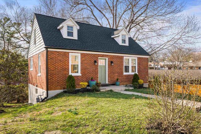 958 DONAGHE ST, Staunton, VA 24401