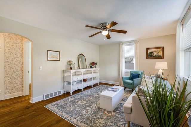 958 DONAGHE ST, Staunton, VA 24401