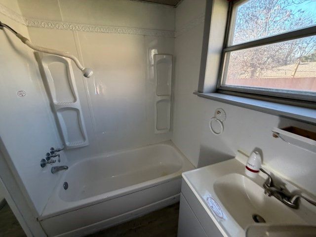 822 Santa Fe Avenue, Canadian, TX 79014