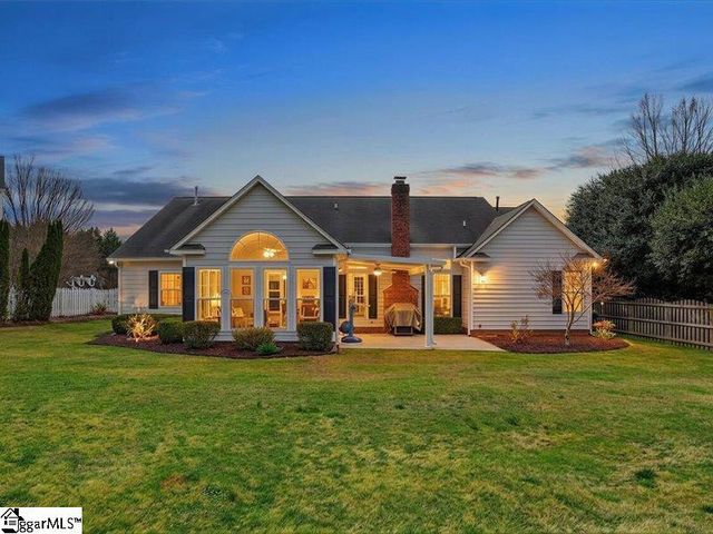 4 Willow Oak Court, Simpsonville, SC 29681