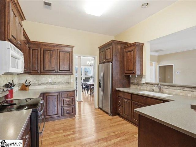 4 Willow Oak Court, Simpsonville, SC 29681