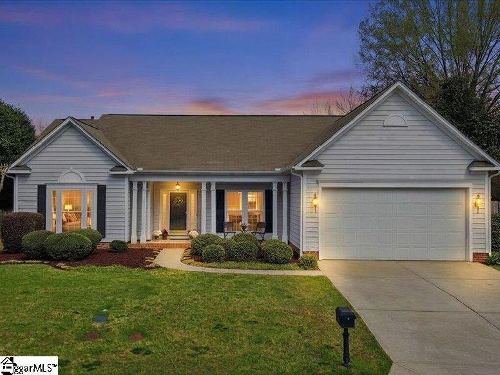 4 Willow Oak Court, Simpsonville, SC 29681
