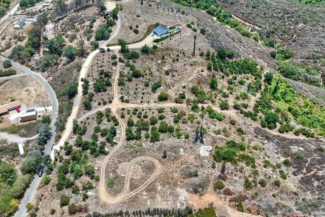 Twin Oaks Valley Rd., Vista, CA 92084