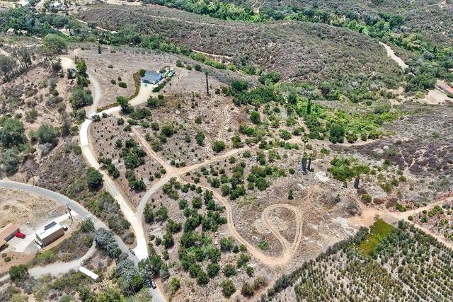 Twin Oaks Valley Rd., Vista, CA 92084