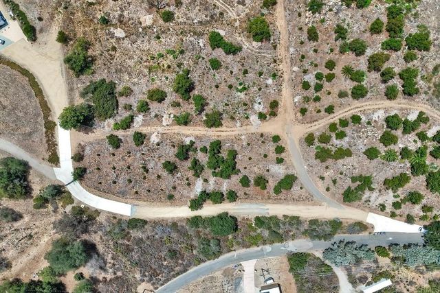 Twin Oaks Valley Rd., Vista, CA 92084