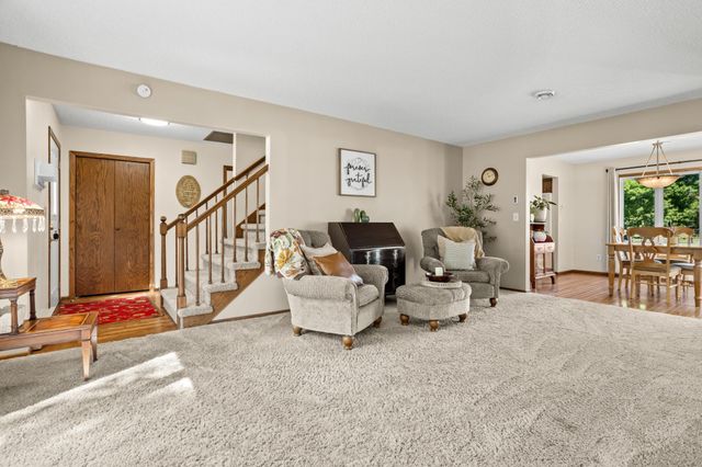 124 Prairiewood Drive S, Fargo, ND 58103