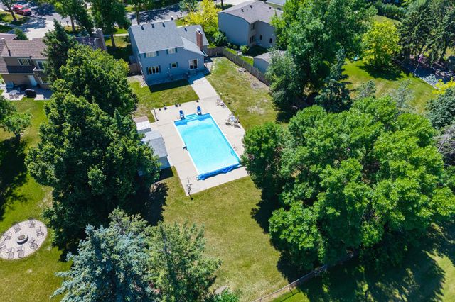 124 Prairiewood Drive S, Fargo, ND 58103