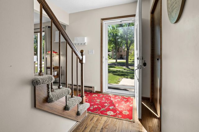 124 Prairiewood Drive S, Fargo, ND 58103