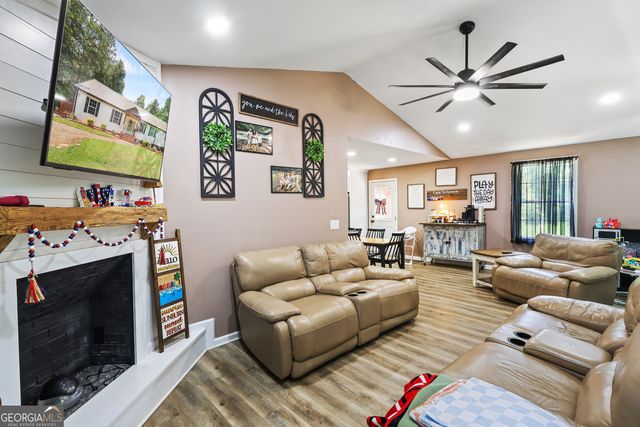 209 Ennis Road, Barnesville, GA 30204