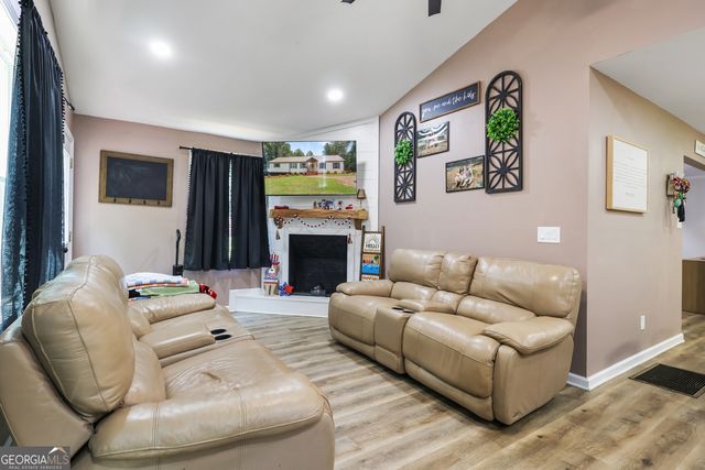 209 Ennis Road, Barnesville, GA 30204