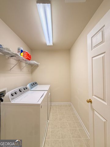 6115 Deluna Way, Johns Creek, GA 30097