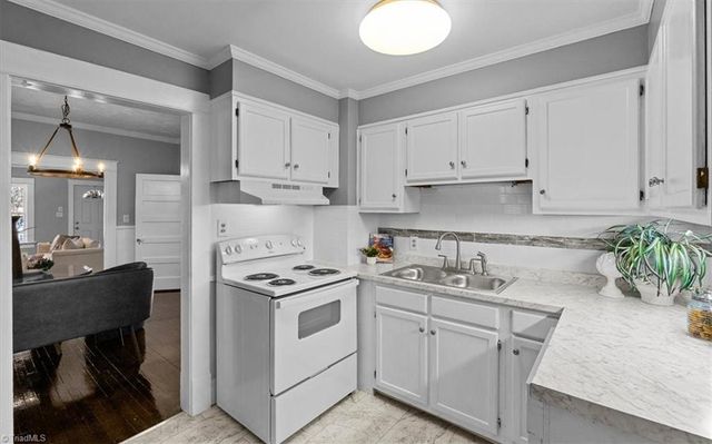 118 Bruce Street, Greensboro, NC 27403