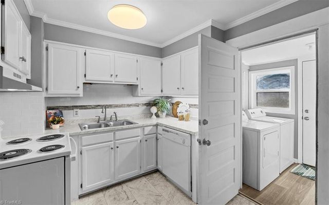 118 Bruce Street, Greensboro, NC 27403