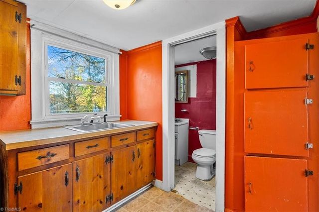 118 Bruce Street, Greensboro, NC 27403