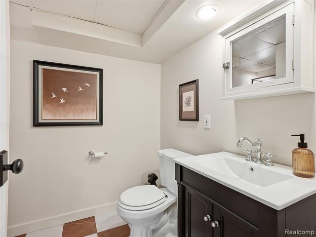 39773 Bart Street, Canton, MI 48187