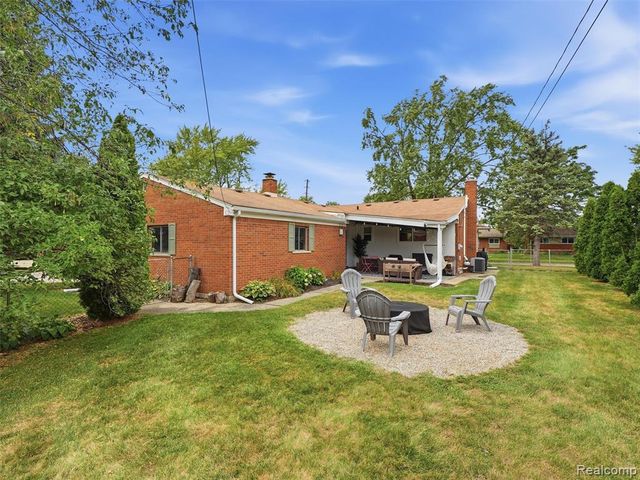 39773 Bart Street, Canton, MI 48187