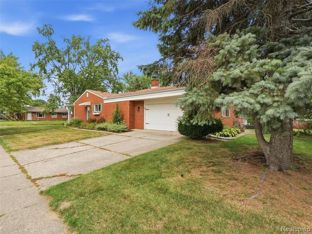 39773 Bart Street, Canton, MI 48187