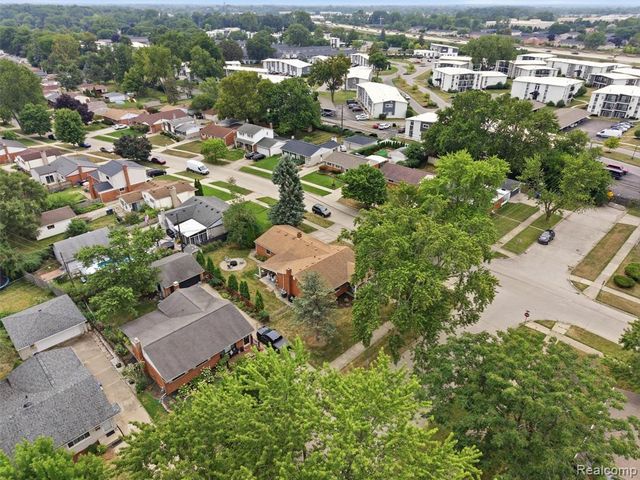 39773 Bart Street, Canton, MI 48187