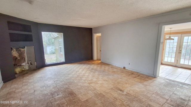 7227 WENDY Circle, Jacksonville, FL 32211