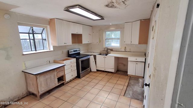 7227 WENDY Circle, Jacksonville, FL 32211