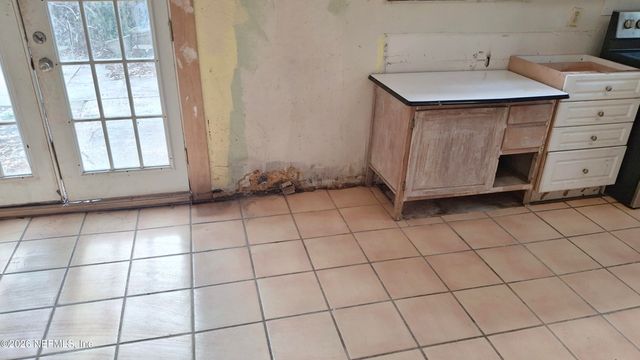 7227 WENDY Circle, Jacksonville, FL 32211