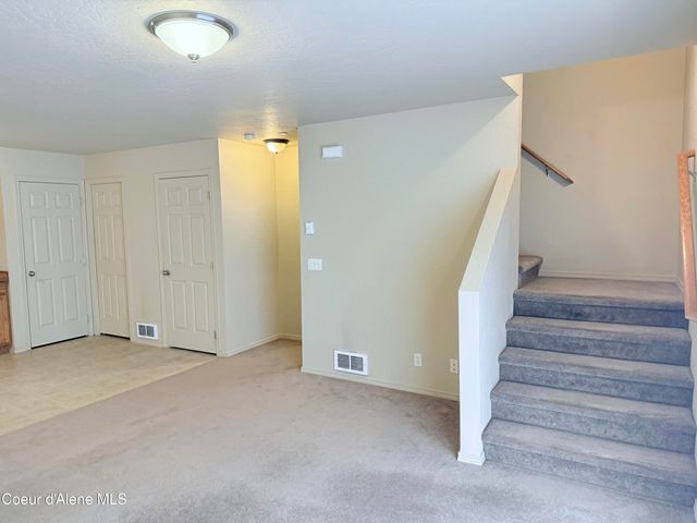 327 S Olive Ave, J, Sandpoint, ID 83864