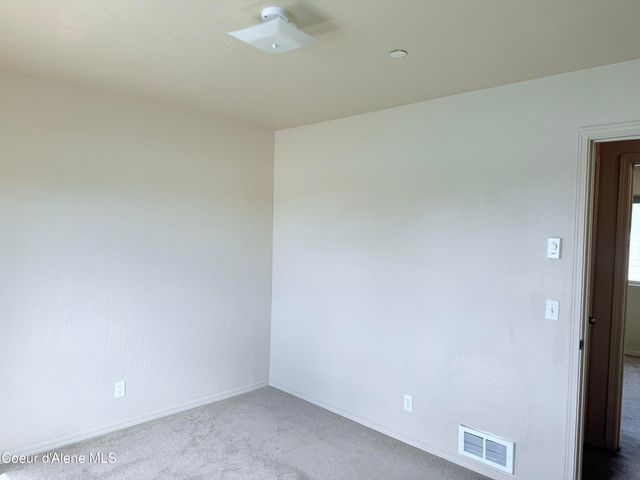 327 S Olive Ave, J, Sandpoint, ID 83864