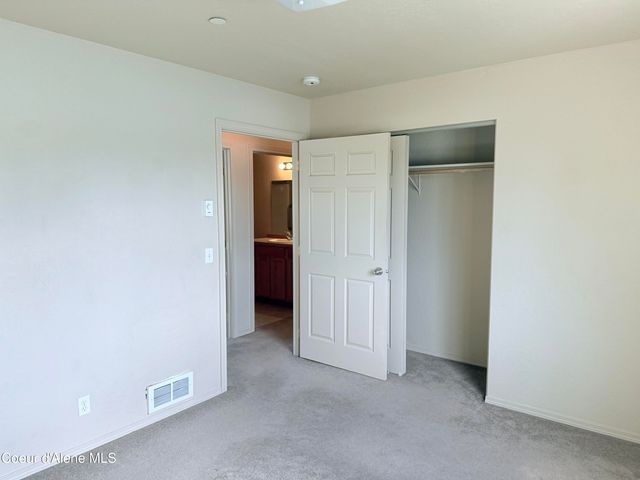 327 S Olive Ave, J, Sandpoint, ID 83864