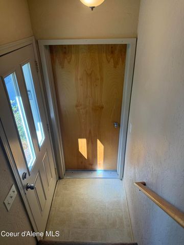 327 S Olive Ave, J, Sandpoint, ID 83864