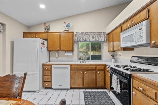 22619 Oxford, Saugus, CA 91350