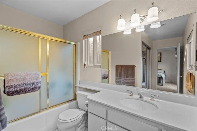 22619 Oxford, Saugus, CA 91350