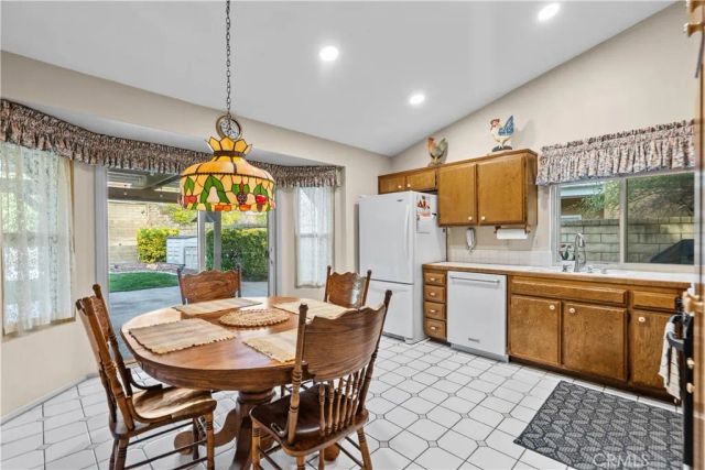 22619 Oxford, Saugus, CA 91350